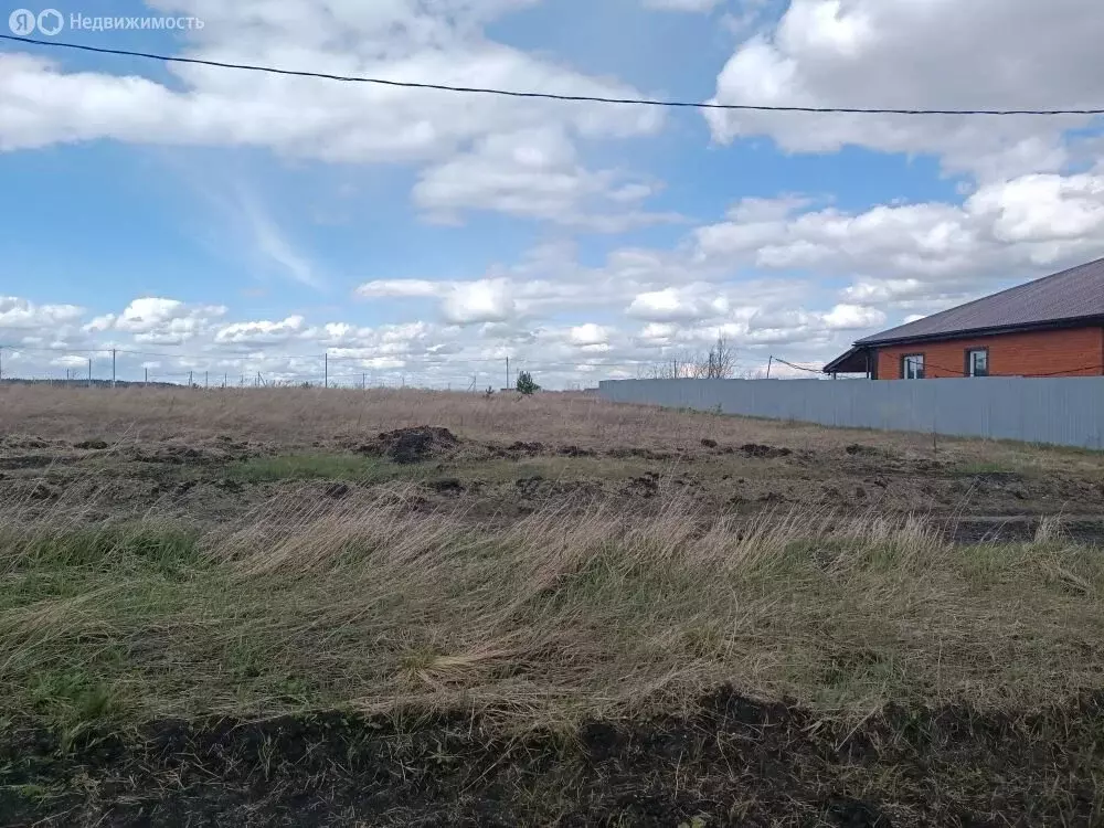 Участок в село Луговое, улица Вершинина (15 м) - Фото 1