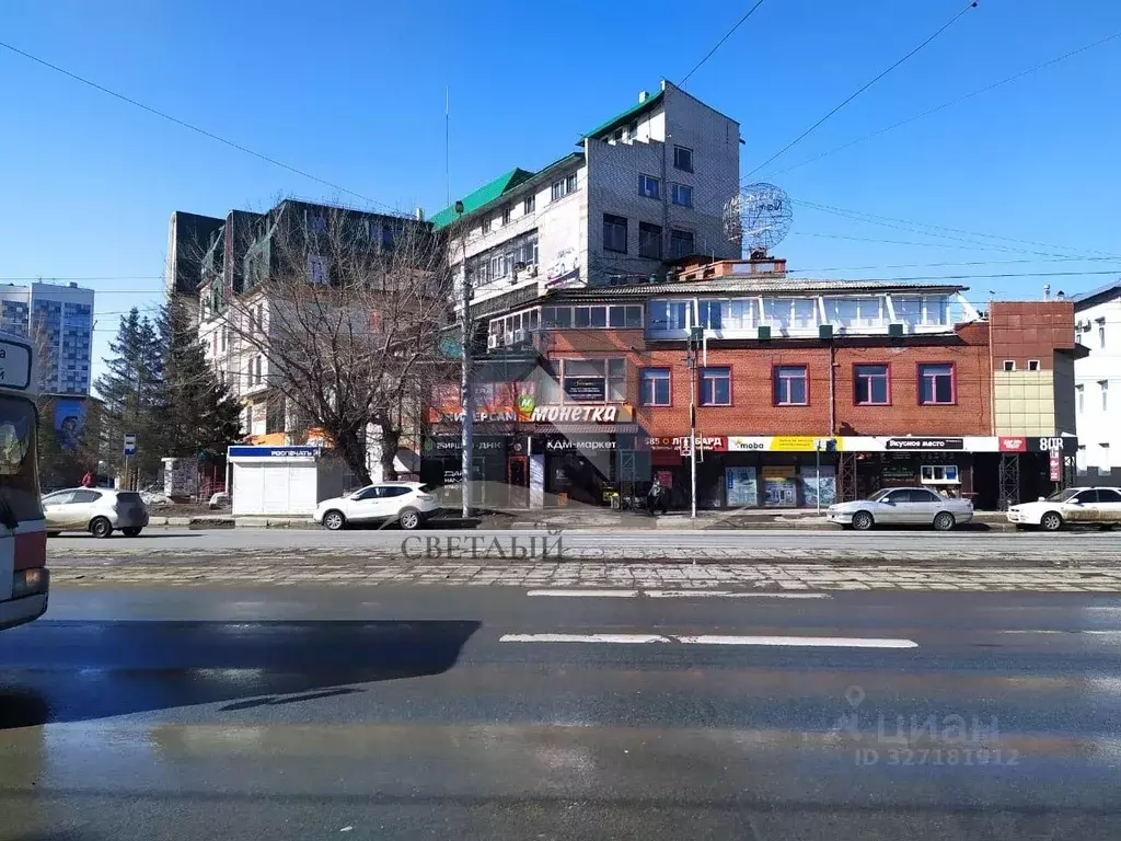 Помещение свободного назначения в Алтайский край, Барнаул просп. ... - Фото 1