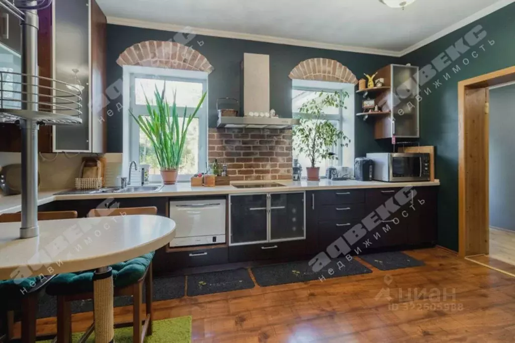 Дом в Ленинградская область, Ломоносовский район, Лебяженское ... - Фото 1