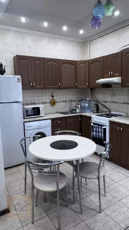 2-к кв. Крым, Симферополь ул. Крылова, 33 (70.0 м) - Фото 1