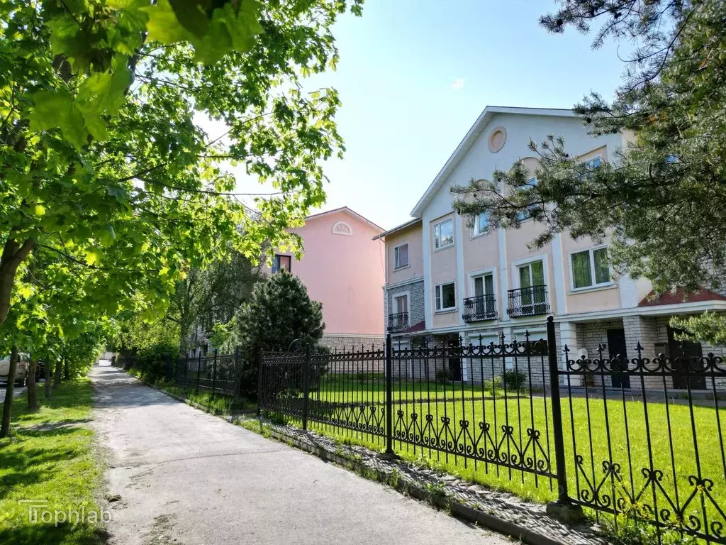 Таунхаус в Карелия, Петрозаводск ул. Еремеева, 42 (253 м) - Фото 2