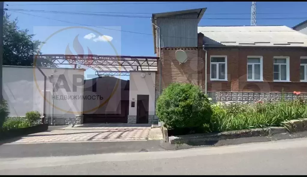 Дом 335 м на участке 6 сот. - Фото 1
