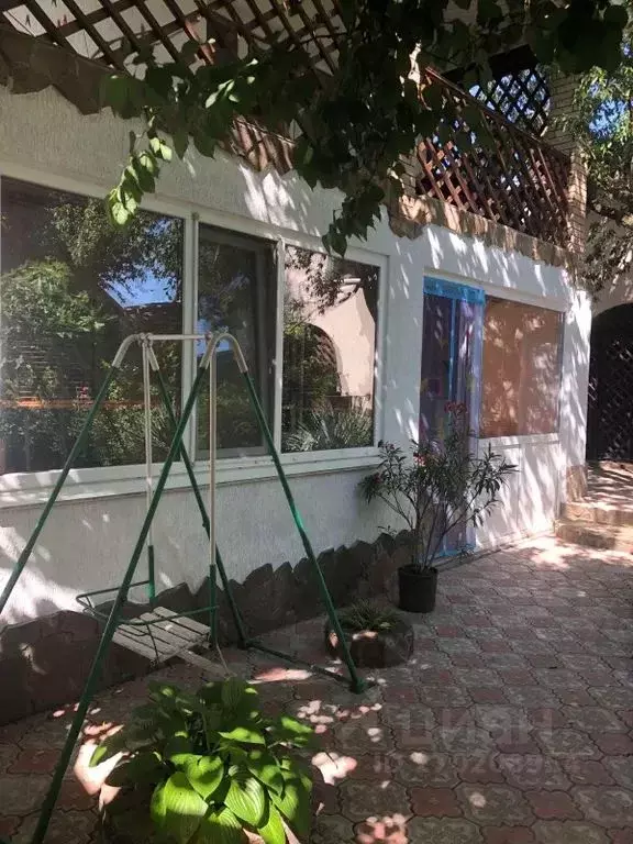 Дом в Крым, Черноморское пгт ул. Морская, 6 (59 м) - Фото 1