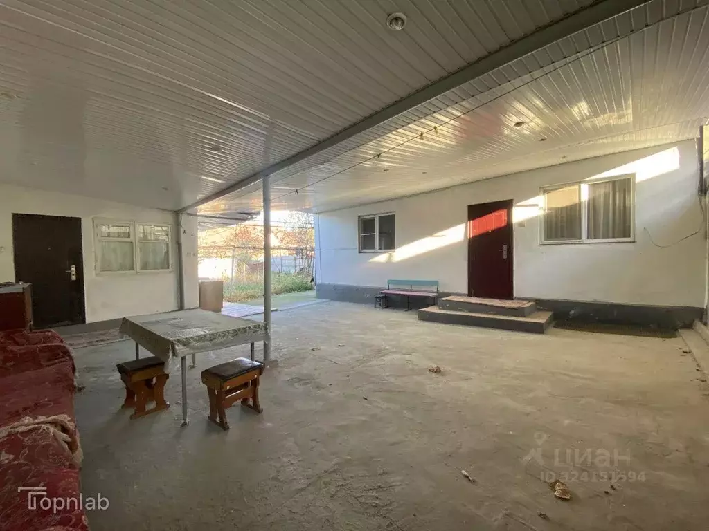 Дом в Кабардино-Балкария, Нальчик ул. А.А. Кадырова, 52 (100 м) - Фото 1