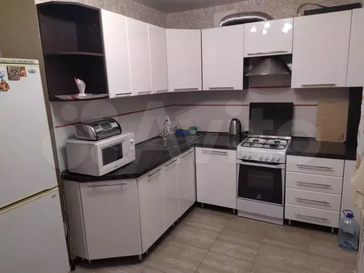1-к. квартира, 35 м, 8/10 эт. - Фото 0