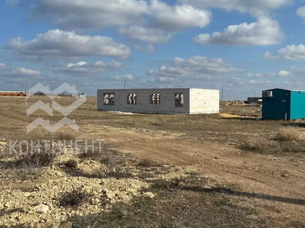 Участок в Крым, Черноморский район, с. Межводное  (5.0 сот.) - Фото 1