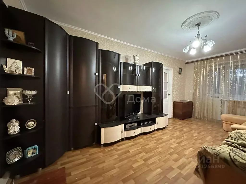 2-к кв. Волгоградская область, Волгоград ул. Маршала Еременко, 150 ... - Фото 0