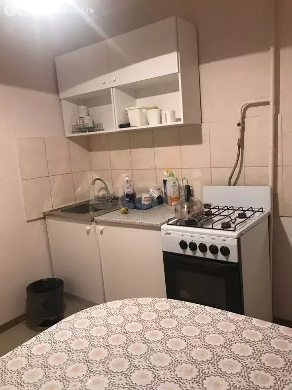 1-комнатная квартира: Альметьевск, улица Гафиатуллина, 35 (35.6 м) - Фото 2