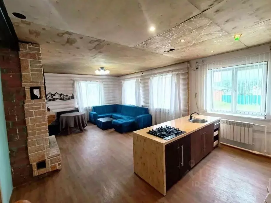 Дом в Пермский край, Усолье Усольский район, ул. Аникина, 38 (200 м) - Фото 2