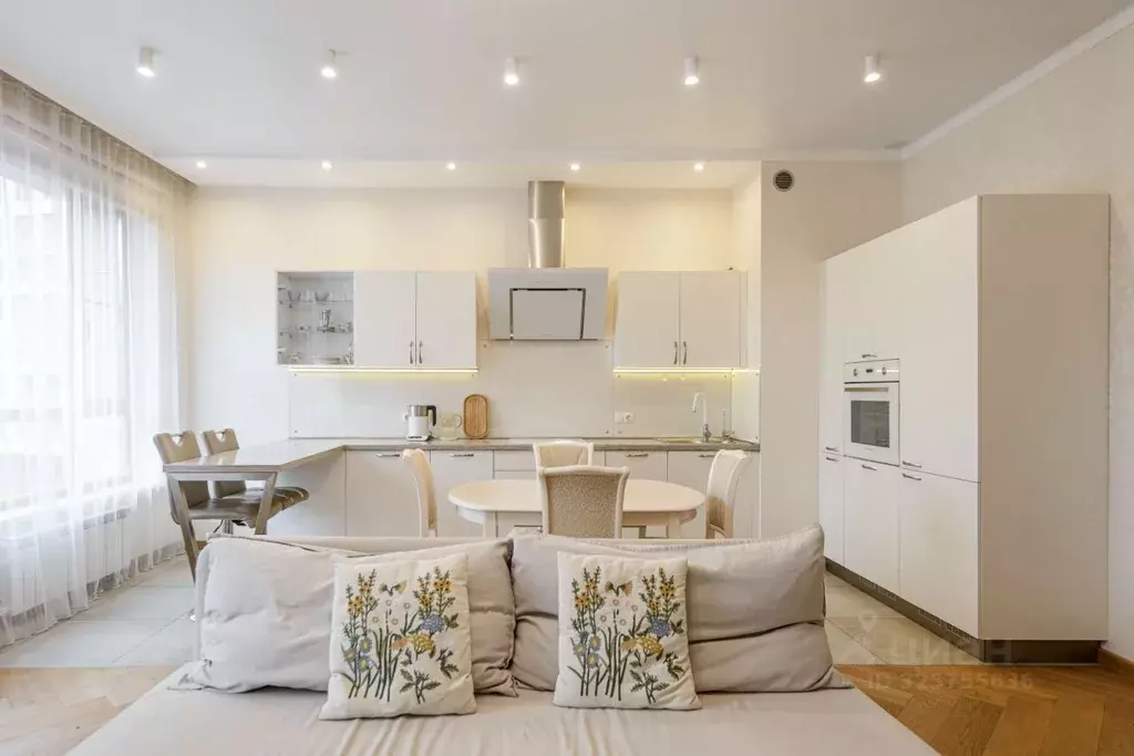 2-к кв. Санкт-Петербург Ушаковская наб., 3к2 (76.0 м) - Фото 1