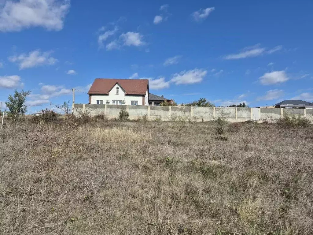 Участок в Крым, Симферопольский район, Добровское с/пос, с. Пионерское ... - Фото 1