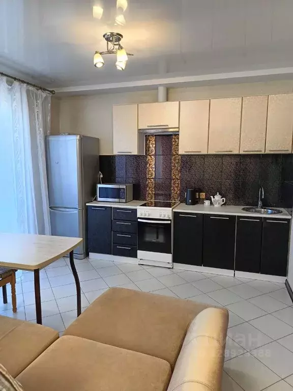 Студия Омская область, Омск просп. Комарова, 16 (42.0 м) - Фото 2