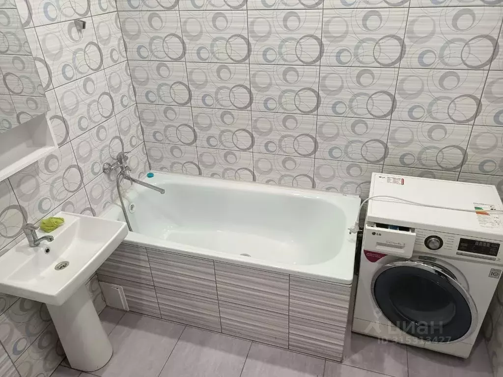 1-к кв. Новосибирская область, Новосибирск ул. Петухова, 170 (37.0 м) - Фото 1