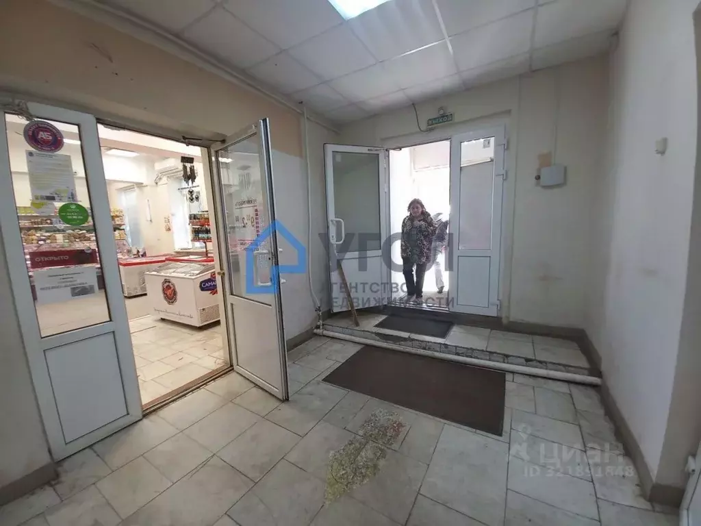 Помещение свободного назначения в Самарская область, Чапаевск ул. ... - Фото 1