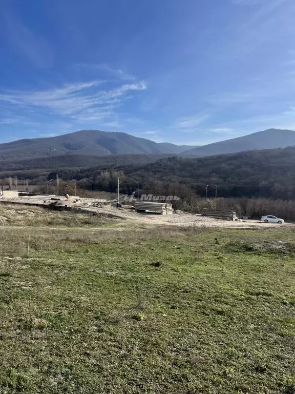 Участок в Крым, Белогорский район, Земляничненское с/пос, с. Радостное ... - Фото 2