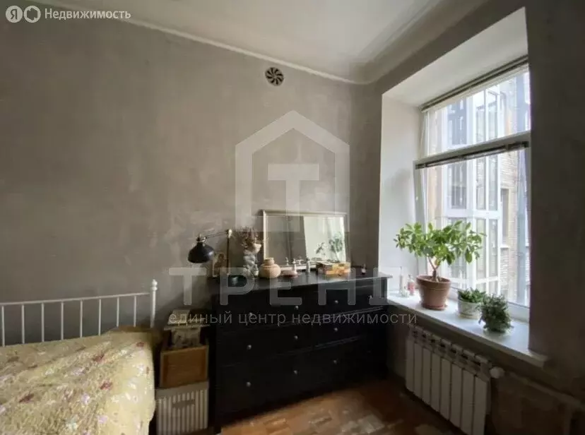 3-комнатная квартира: Санкт-Петербург, 14-я линия Васильевского ... - Фото 1