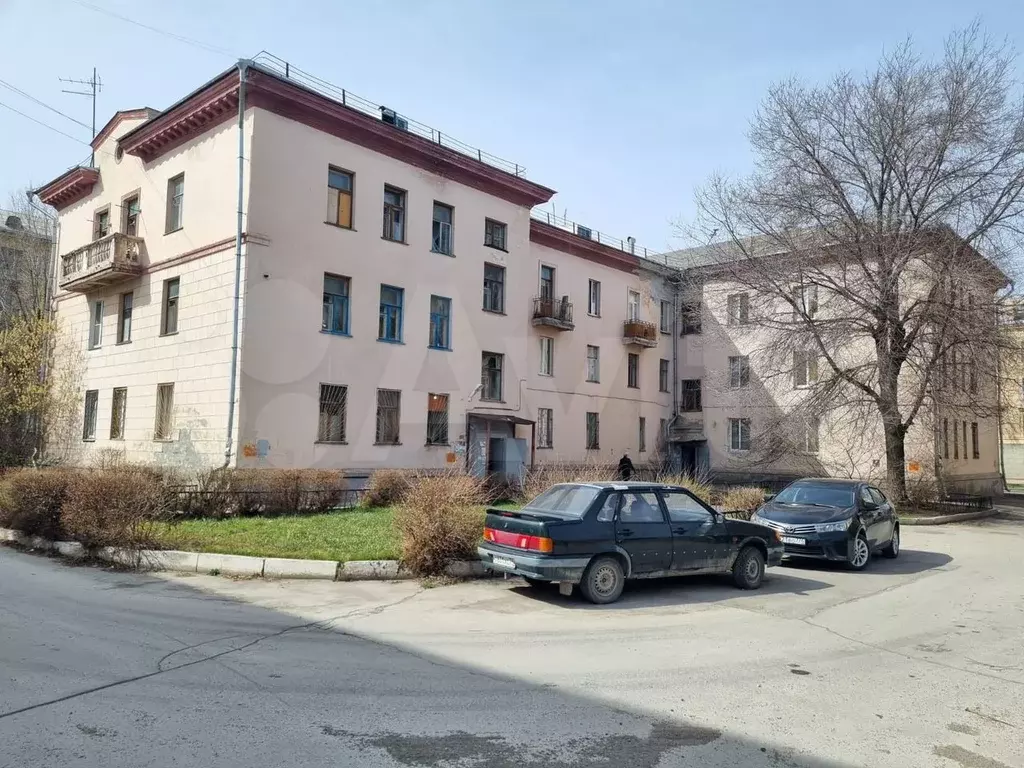 Комната 10,5 м в 1-к., 1/3 эт. - Фото 0