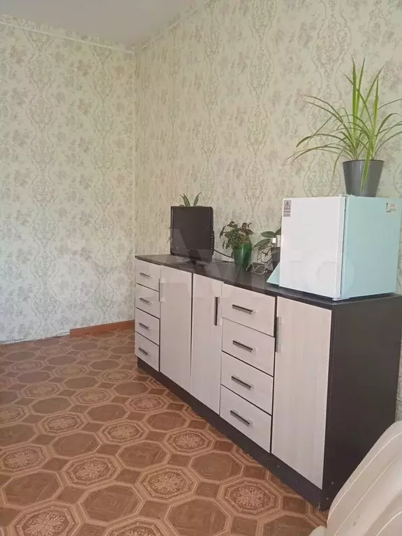 Комната 23,7 м в 4-к., 2/5 эт. - Фото 0