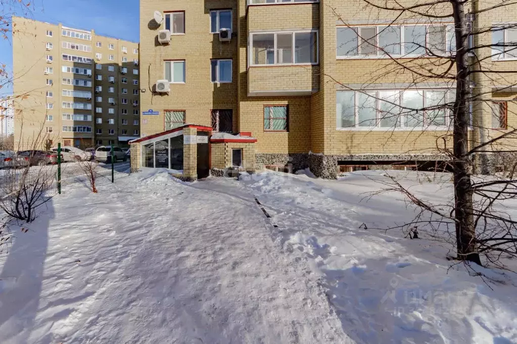 Помещение свободного назначения в Тюменская область, Тюмень ул. ... - Фото 1