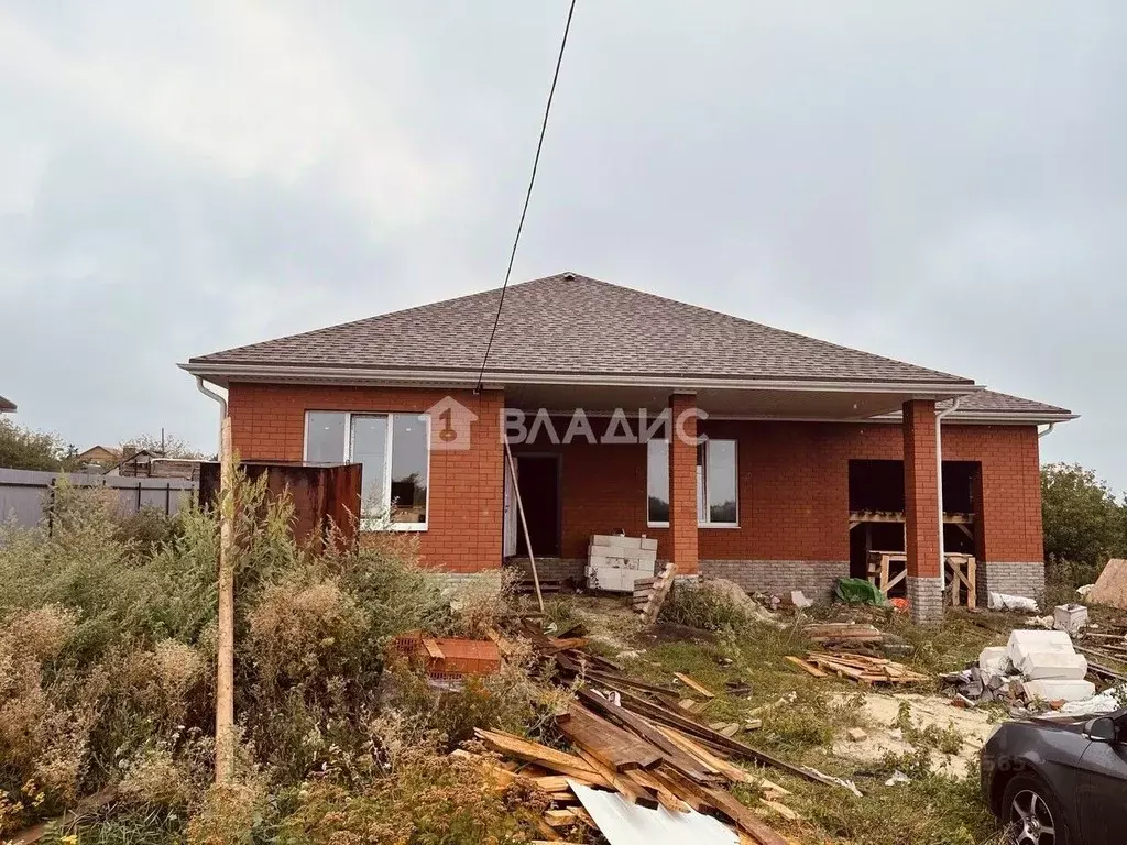 Дом в Белгородская область, Корочанский район, Мелиховское с/пос, с. ... - Фото 1