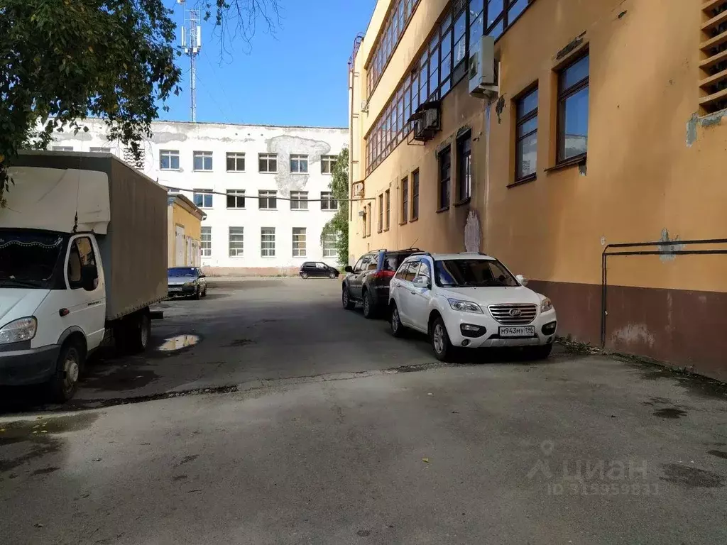 Помещение свободного назначения в Свердловская область, Североуральск ... - Фото 2