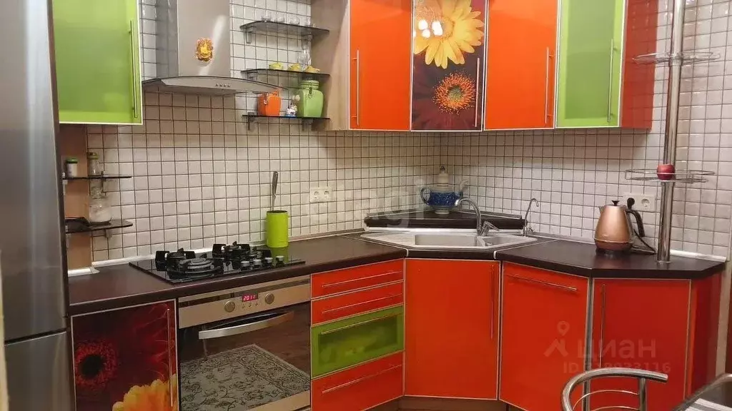 3-к кв. Алтайский край, Бийск ул. Александра Матросова, 67 (77.6 м) - Фото 0