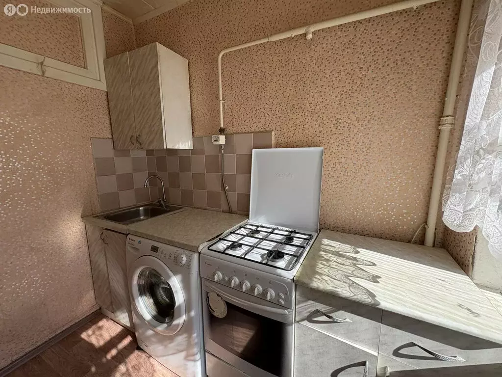 2-комнатная квартира: Новочебоксарск, Коммунистическая улица, 12 (40.6 ... - Фото 0