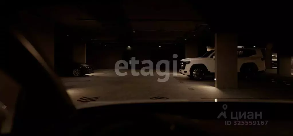 Гараж в Тюменская область, Тюмень Дом у Озера жилой комплекс (13 м) - Фото 1