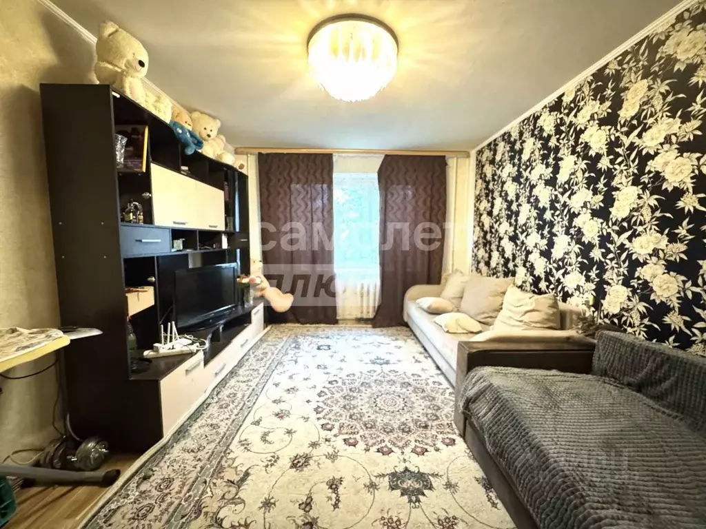 3-к кв. Брянская область, Брянск Авиационная ул., 25 (63.7 м) - Фото 1