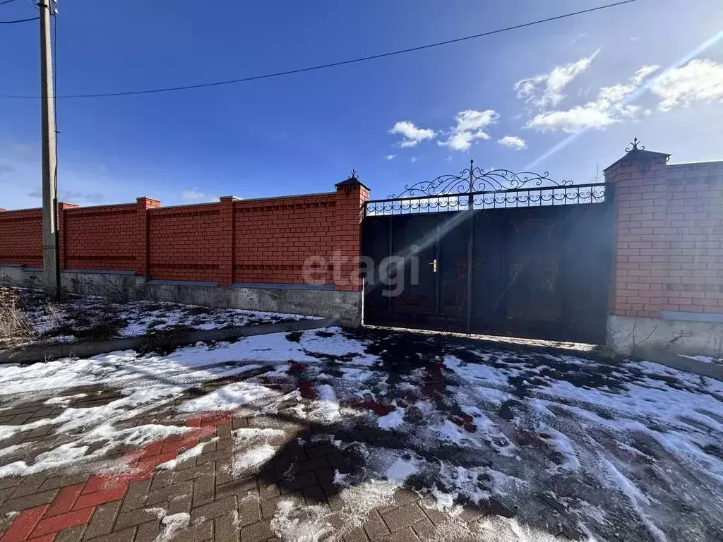 Участок в Белгородская область, Старый Оскол пер. 1-й Володин (8.0 ... - Фото 0
