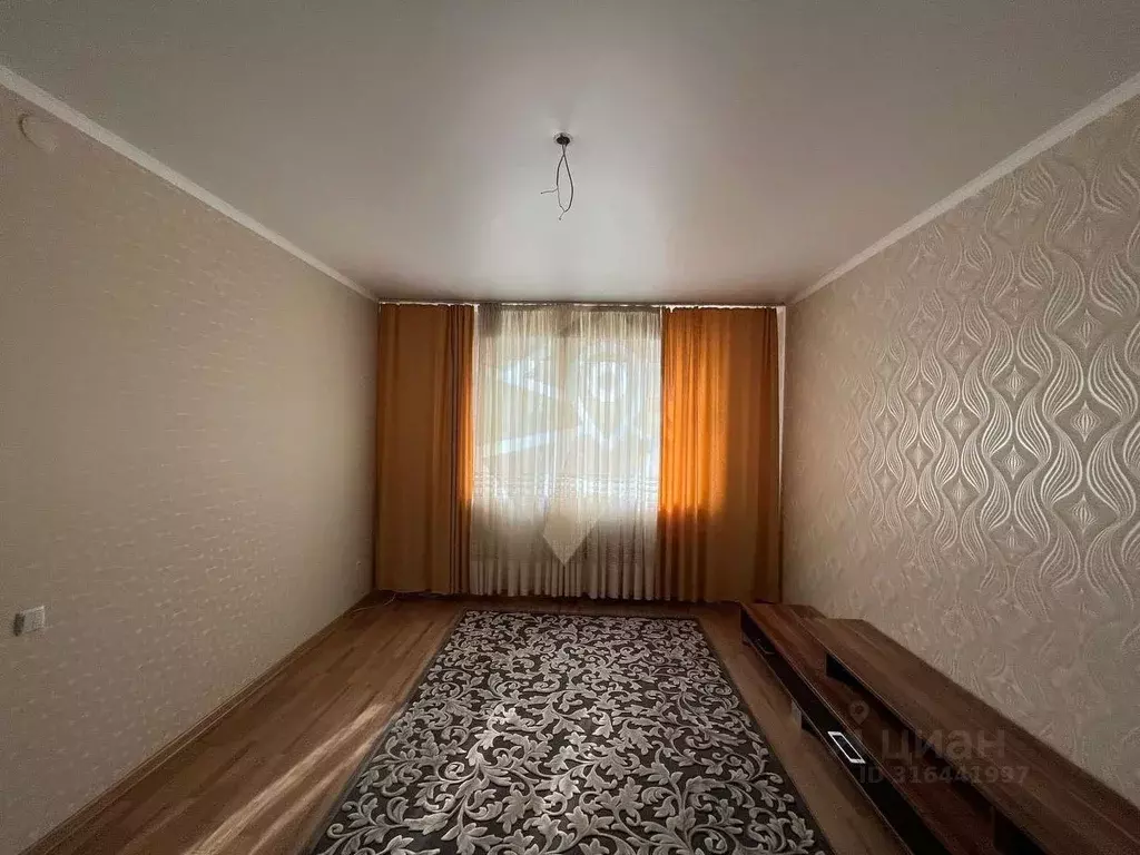 1-к кв. Белгородская область, Старый Оскол Северный мкр, 7 (42.0 м) - Фото 0