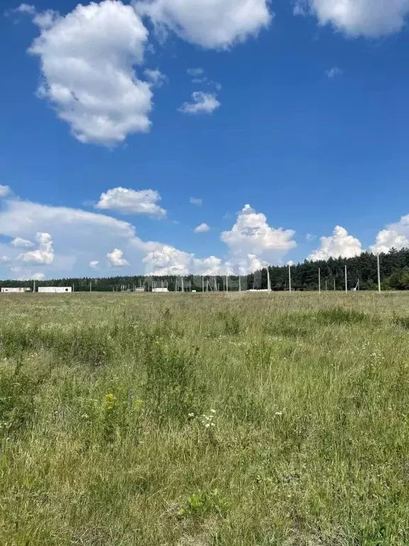 Участок в Белгородская область, Старооскольский городской округ, с. ... - Фото 1