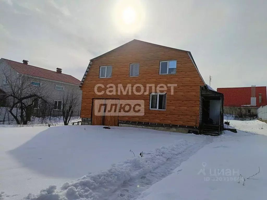 Дом в Белгородская область, Старый Оскол ул. Энтузиастов (132 м) - Фото 1