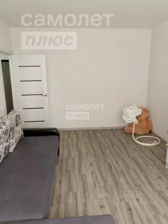 1-к кв. Омская область, Омск ул. 1-ой Красной Звезды, 71 (44.0 м) - Фото 0