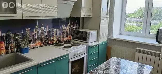 2-комнатная квартира: деревня Башкова, улица Дорожников, 2А (51.8 м) - Фото 1