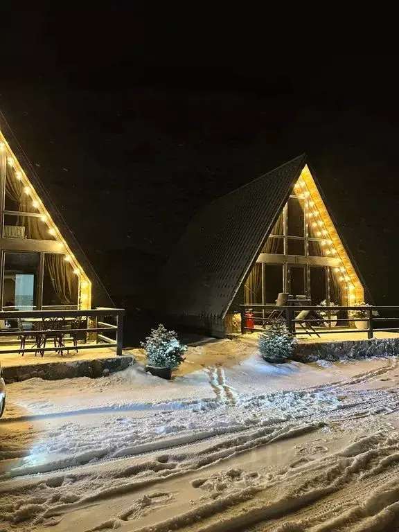 Дом в Кабардино-Балкария, Эльбрусский район, с. Терскол ул. Подгорная, ... - Фото 0