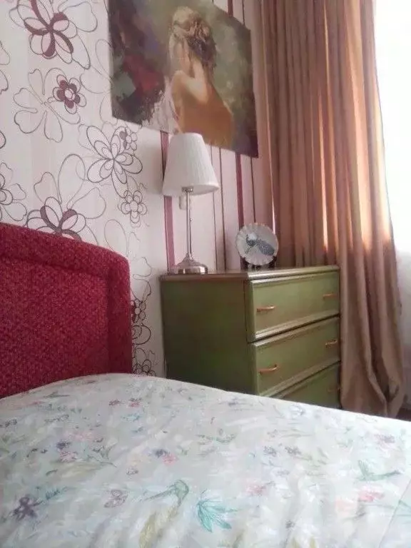 3-к кв. Псковская область, Пушкинские Горы рп ул. Турбаза, 2 (75.0 м) - Фото 0