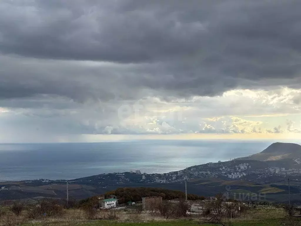 Участок в Крым, Алушта муниципальный округ, с. Лучистое  (5.04 сот.) - Фото 2