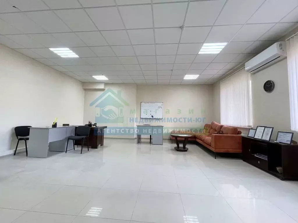 Офис в Краснодарский край, Новороссийск просп. Ленина, 95Г (66 м) - Фото 1