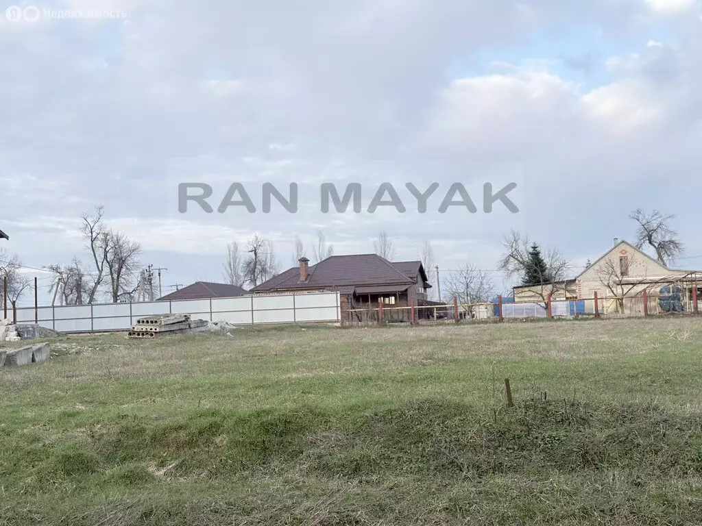 Участок в станица Ханская, Покровская улица (7.7 м) - Фото 1