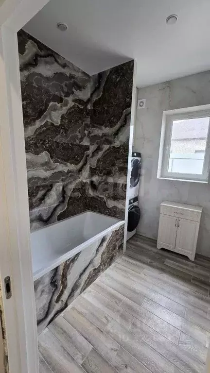 Дом в Белгородская область, Белгородский район, Дубовское с/пос, пос. ... - Фото 1