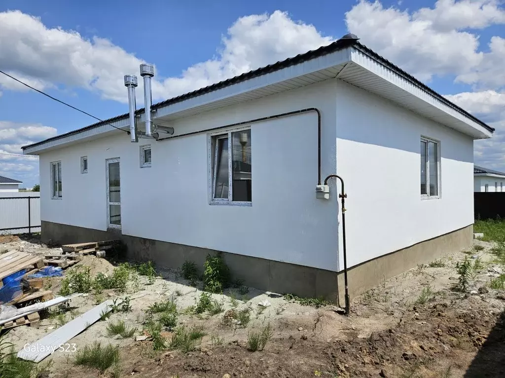 Дом в Курская область, Курский район, Моковский сельсовет, д. 1-я ... - Фото 0