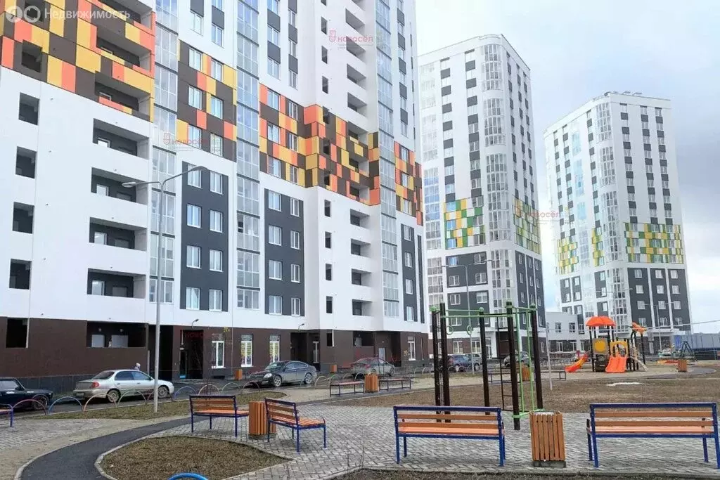 1-комнатная квартира: Екатеринбург, улица Рябинина, 18 (36 м) - Фото 1