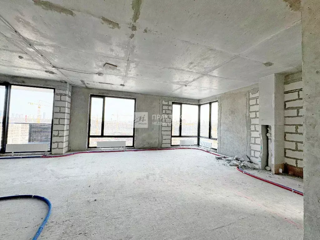 Продается 4-комнатная квартира - Фото 2