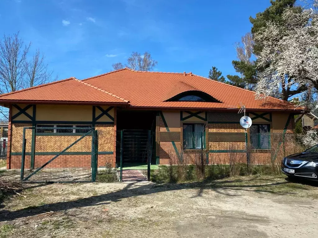 Дом в Калининградская область, Пионерский пер. Прибрежный, 8 (203 м) - Фото 0