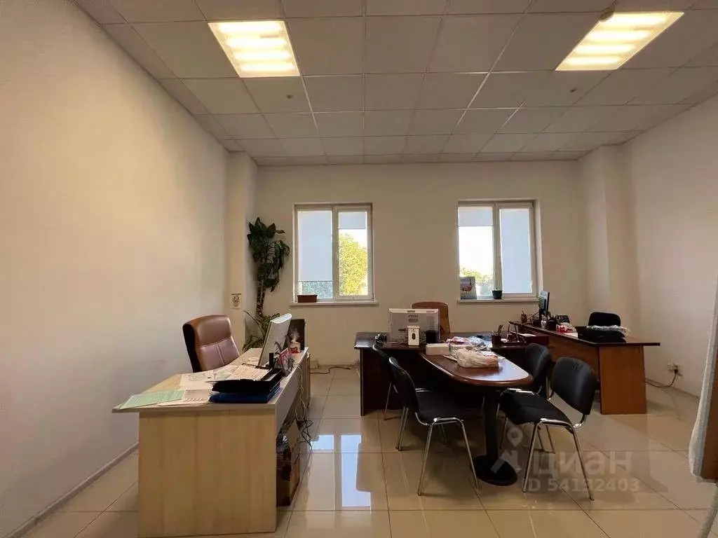 Офис в Краснодарский край, Краснодар Северная ул., 490 (74 м) - Фото 1