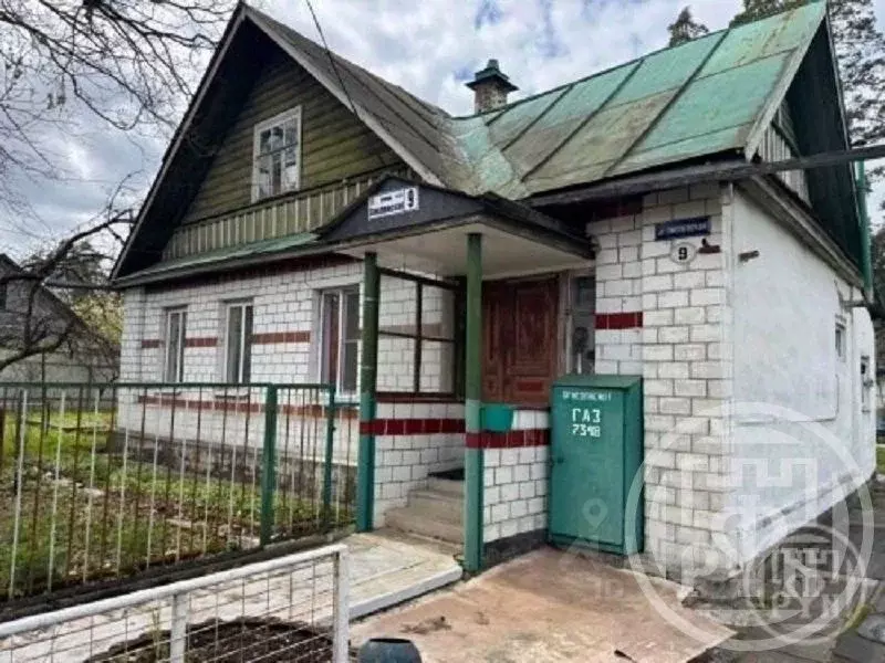 Дом в Ленинградская область, Луга Смоленская ул., 9 (90 м) - Фото 1