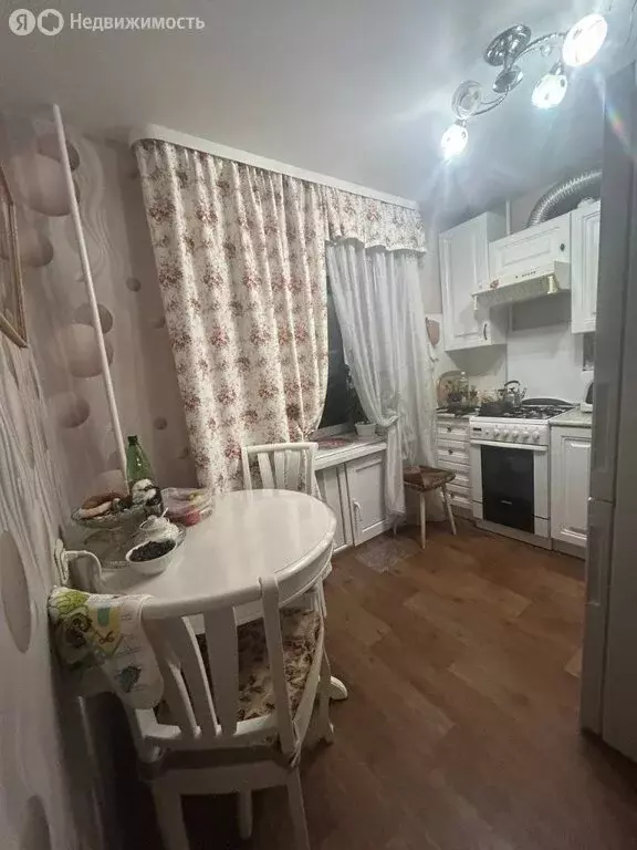 4-комнатная квартира: Дзержинск, 7-й микрорайон, бульвар Химиков, 8/14 ... - Фото 1