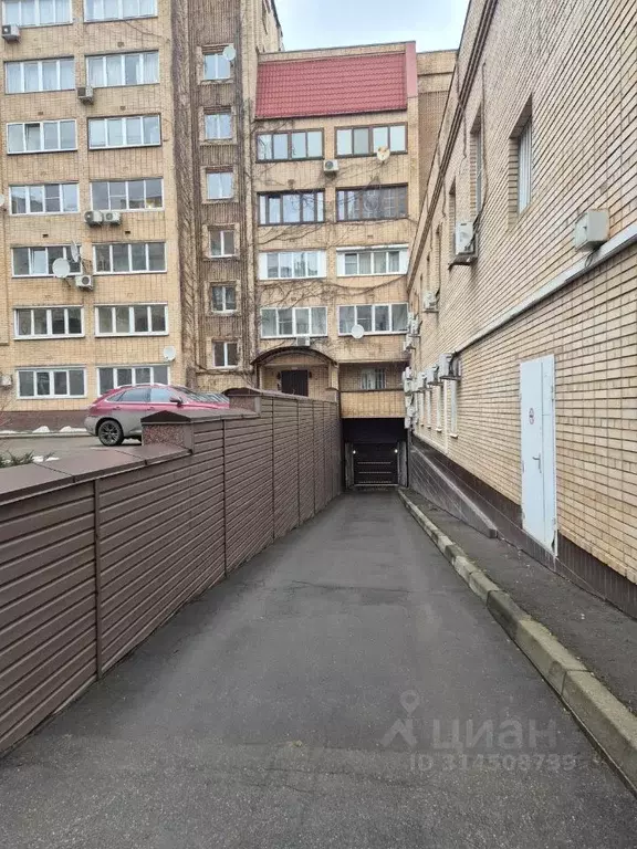 Гараж в Москва Большой Власьевский пер., 9 (22 м) - Фото 1