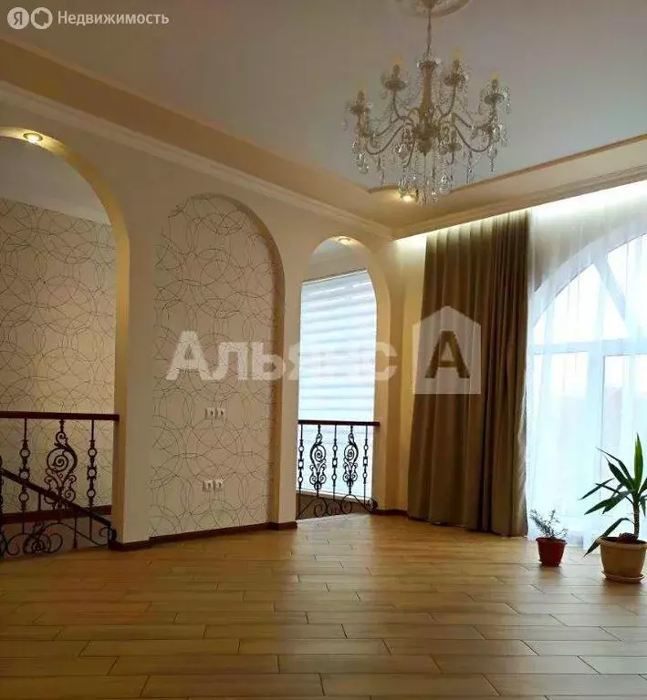 Дом в Шахты, Школьная улица (260 м) - Фото 2